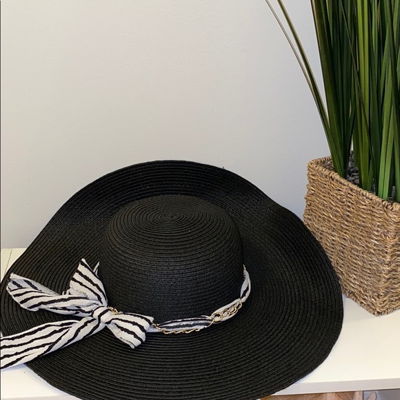 Black Ellen Tracy sun hat with accent scarf 👒 - Picture 2 of 10